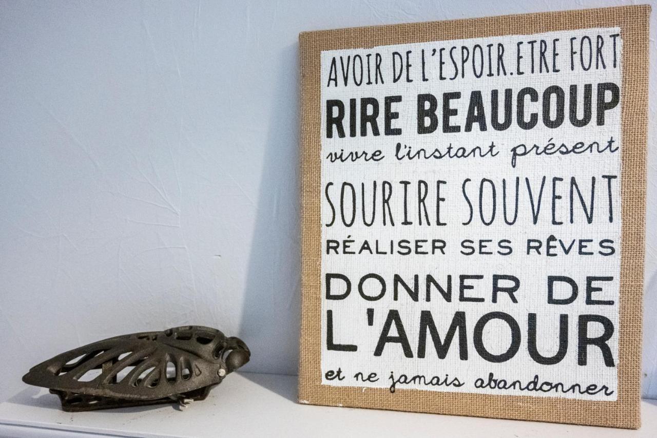 Une Halte Quelque Part Cheminot Bagian luar foto